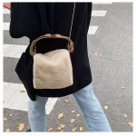 sac peluche rose parfait pour les sorties