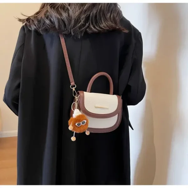 sac fashion en synthétique coloré pour accessoires