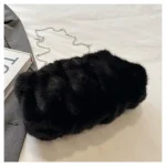 sac à main chic et élégant en velours