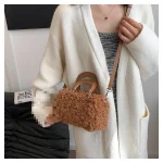 sac pratique en fourrure pour femme