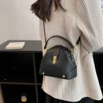 sac à bandoulière en cuir noir