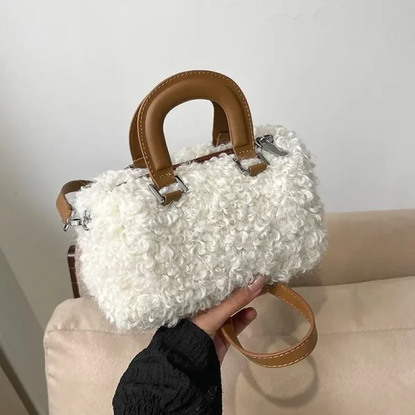 sac en fourrure pour sorties féminines