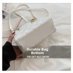 petit sac à main à fermeture éclair rouge