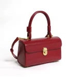petit sac en cuir rouge