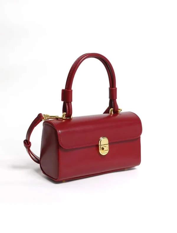 petit sac en cuir rouge