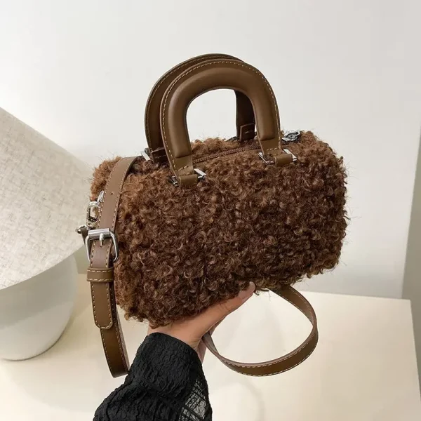 sac à bandoulière femme chic en fourrure