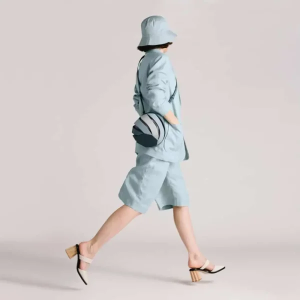 accessoire indispensable pour les dames au style contemporain