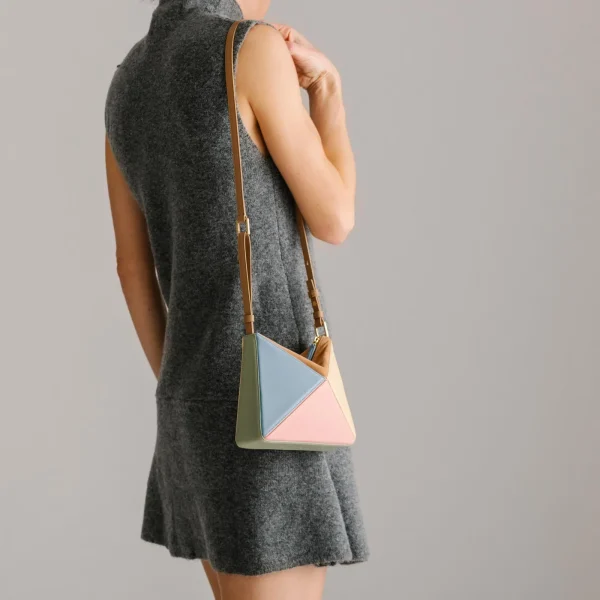 sac à main moderne à motifs triangulaires