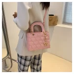 sac à main intemporel rouge