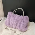 petit sac tendance avec chaîne argentée
