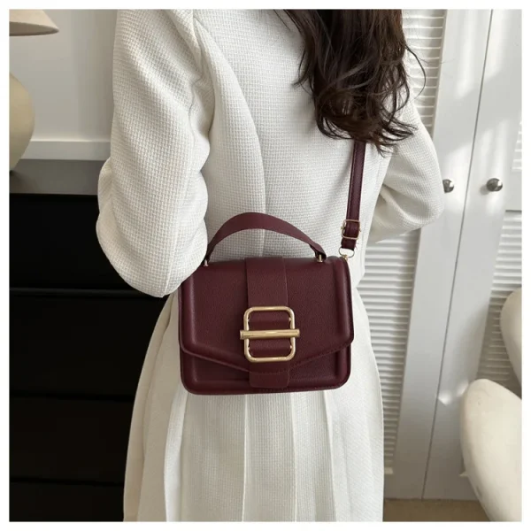 sac à main design rouge