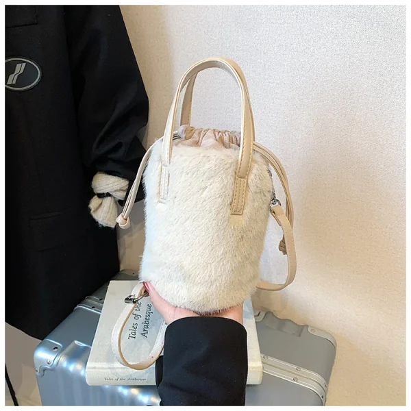 petit sac seau en matière douce