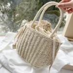 sac à main d'été en tressage de rotin