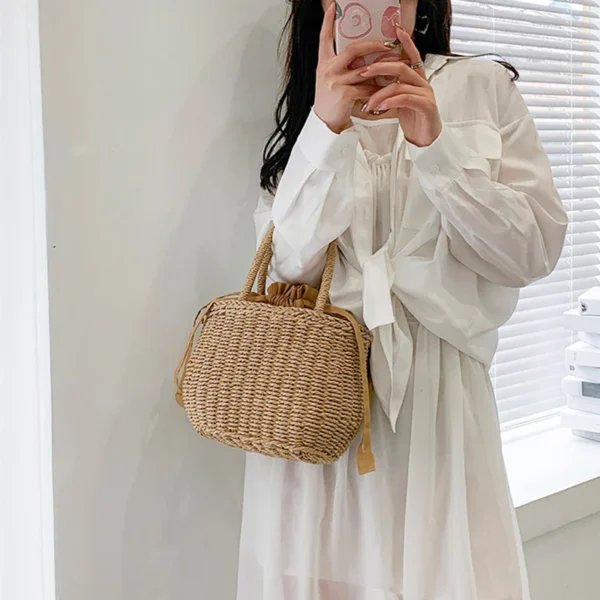 accessoire en rotin pour l'été