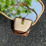 accessoire mode en paille pour la plage