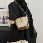 sac plage multifonction en paille