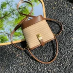 sac seau en paille avec anses robustes