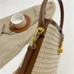 sac en paille avec texture unique