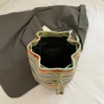 sac à dos paille chic pour aventuriers