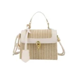 sac carré tissé en paille coloré