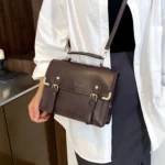 accessoire mode sac à dos en cuir