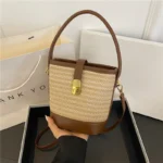 sac seau en paille pour la plage