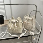 mini sac en paille pour l'été