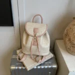 sac à dos moderne en matière naturelle