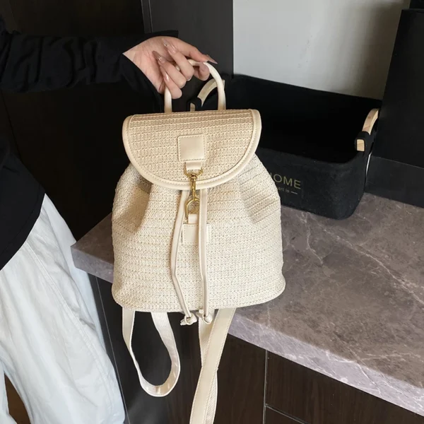 sac à dos de plage en paille tressée