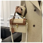 sac à main en paille et PU